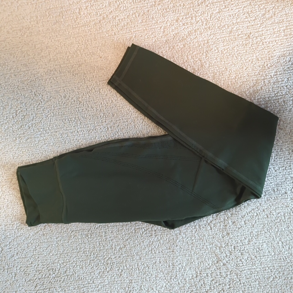 Alphalete Surface Path Laser-Cut Legging Olive